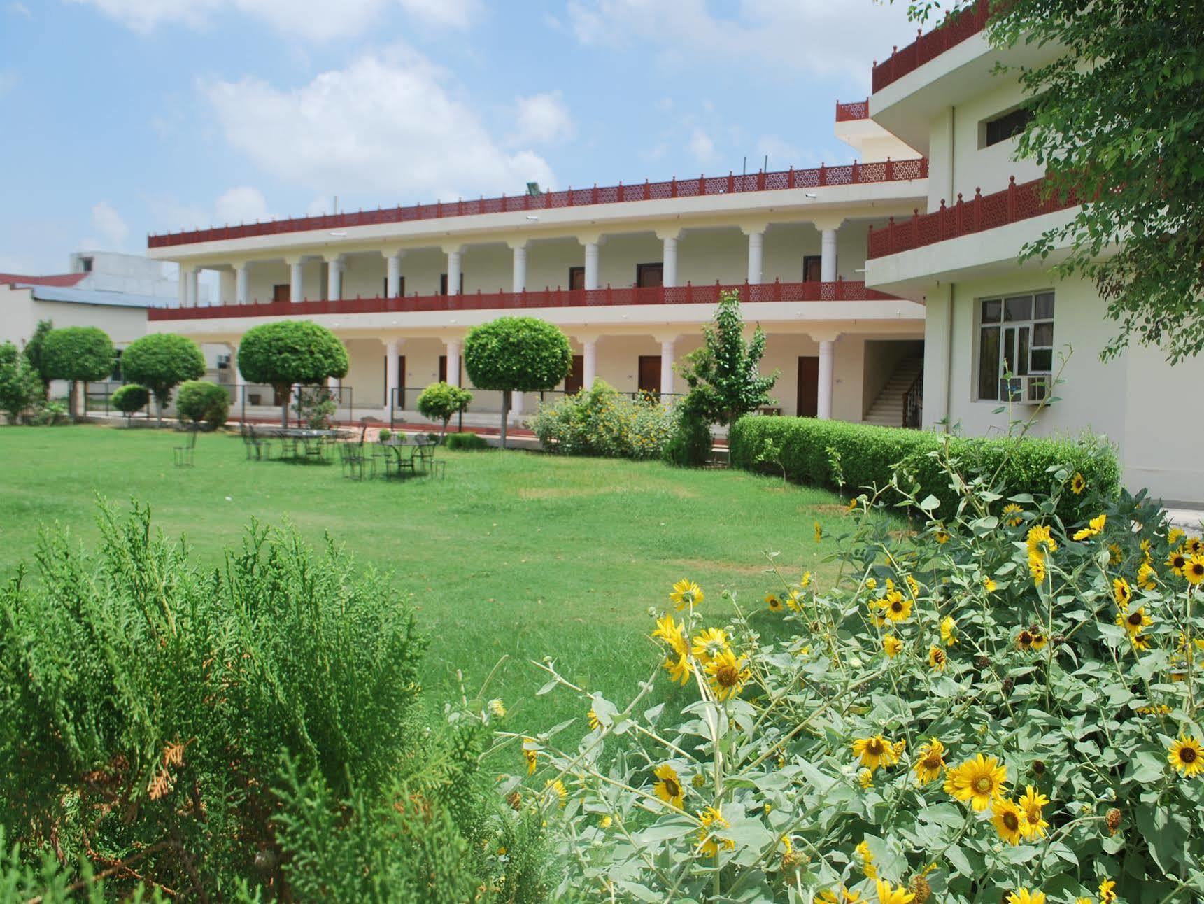 Regenta Resort Shyam بهاراتبور المظهر الخارجي الصورة